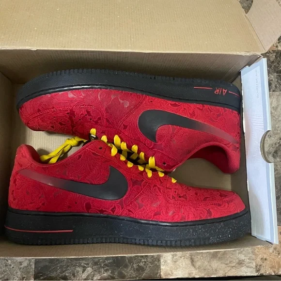 2014 Nike Air Force 1 Low
Red Paisley - Size 13 s-l1600.jpg main image 4